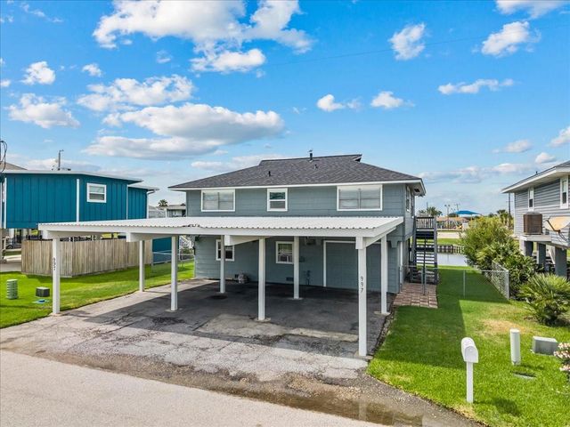 997 Redfish Street, Bayou Vista, TX 77563