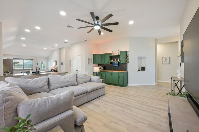 227 Biscayne Bay BND, Kyle, TX 78640