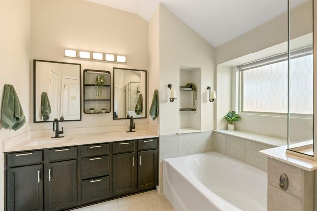 227 Biscayne Bay BND, Kyle, TX 78640