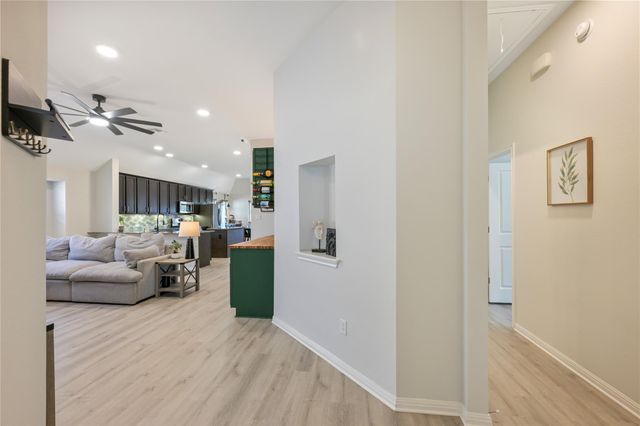 227 Biscayne Bay BND, Kyle, TX 78640