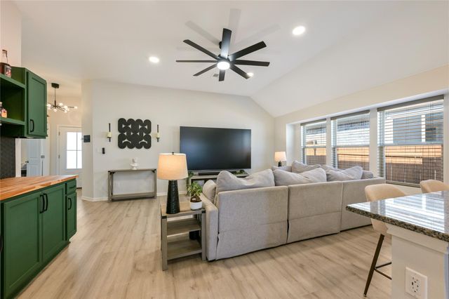 227 Biscayne Bay BND, Kyle, TX 78640