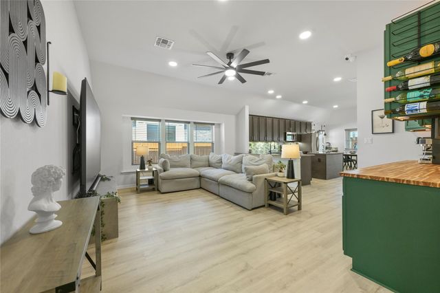 227 Biscayne Bay BND, Kyle, TX 78640