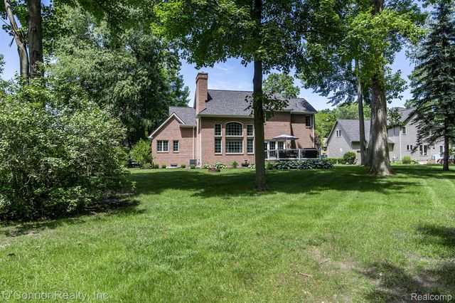3239 Turnberry, Port Huron Charter Township, MI 48060