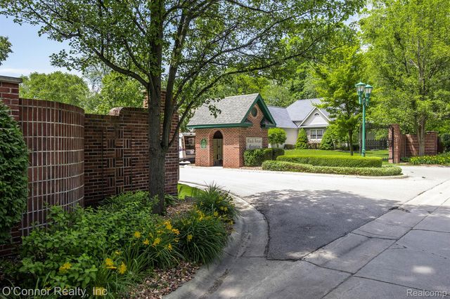 3239 Turnberry, Port Huron Charter Township, MI 48060