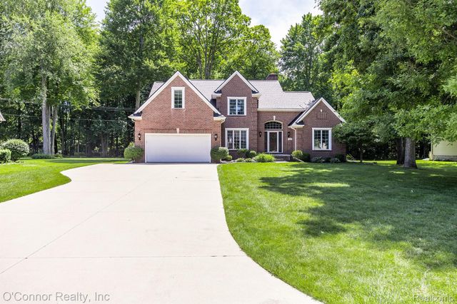 3239 Turnberry, Port Huron Charter Township, MI 48060