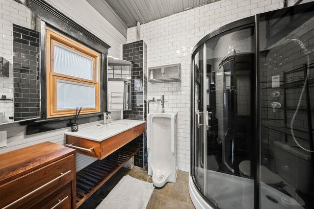 301 2nd Avenue, Chesapeake, OH 45619