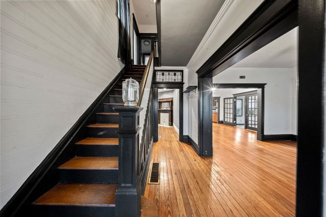 301 2nd Avenue, Chesapeake, OH 45619