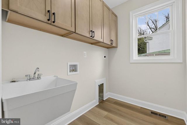 57 MADISON ST, Warrenton, VA 20186