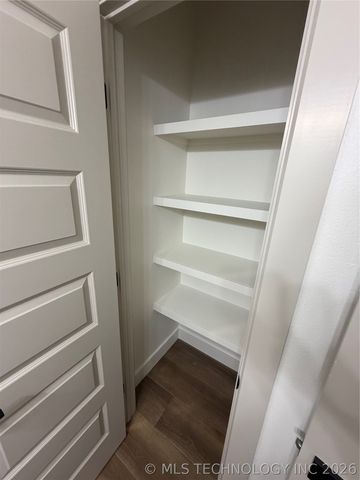 16399 N 573, Tahlequah, OK 74464