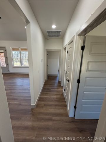 16399 N 573, Tahlequah, OK 74464