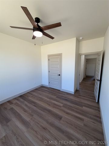 16399 N 573, Tahlequah, OK 74464