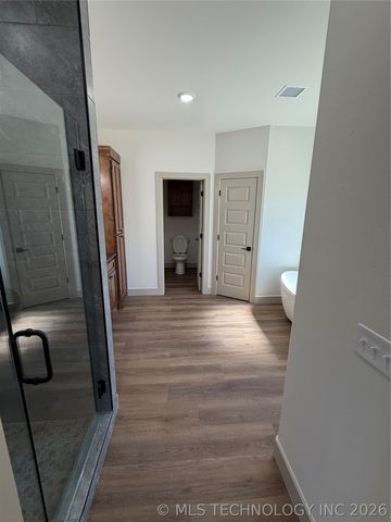 16399 N 573, Tahlequah, OK 74464