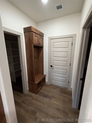 16399 N 573, Tahlequah, OK 74464