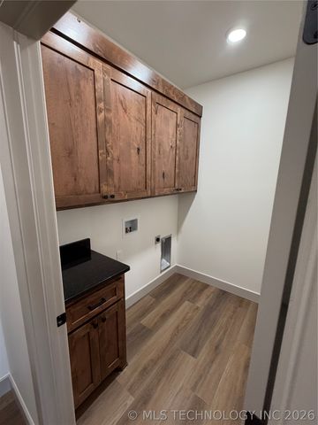 16399 N 573, Tahlequah, OK 74464