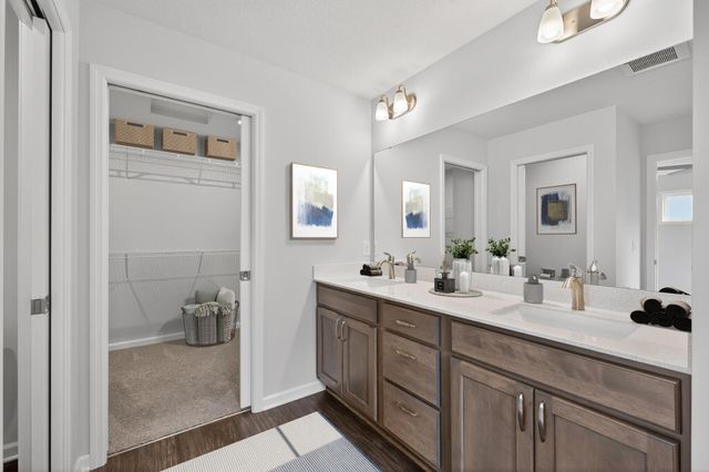 1081 Oakwood Road, Newport, MN 55055