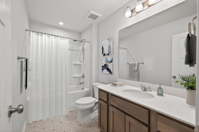 1081 Oakwood Road, Newport, MN 55055