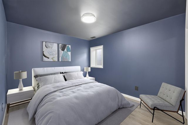 1081 Oakwood Road, Newport, MN 55055