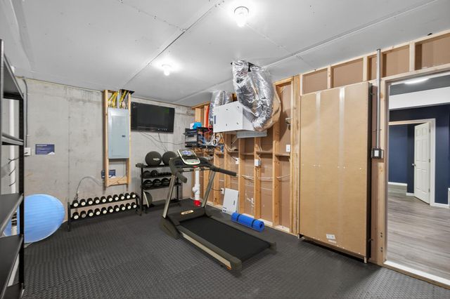 1081 Oakwood Road, Newport, MN 55055