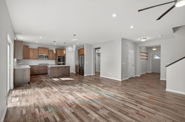 1081 Oakwood Road, Newport, MN 55055