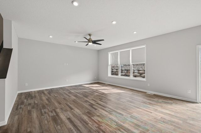 1081 Oakwood Road, Newport, MN 55055