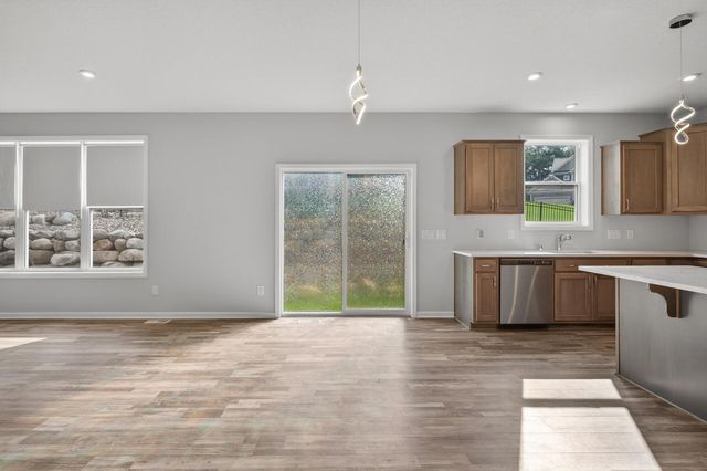 1081 Oakwood Road, Newport, MN 55055