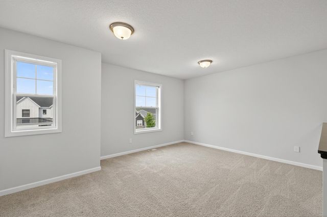 1081 Oakwood Road, Newport, MN 55055