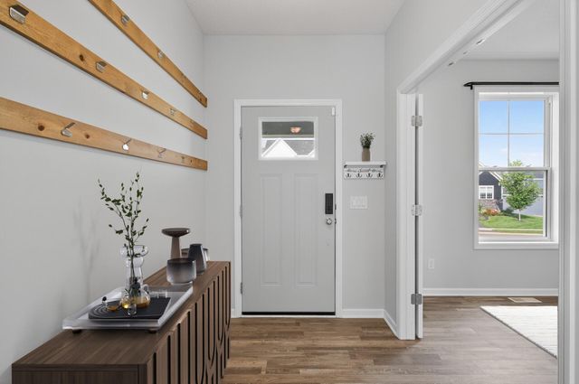 1081 Oakwood Road, Newport, MN 55055