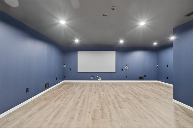 1081 Oakwood Road, Newport, MN 55055