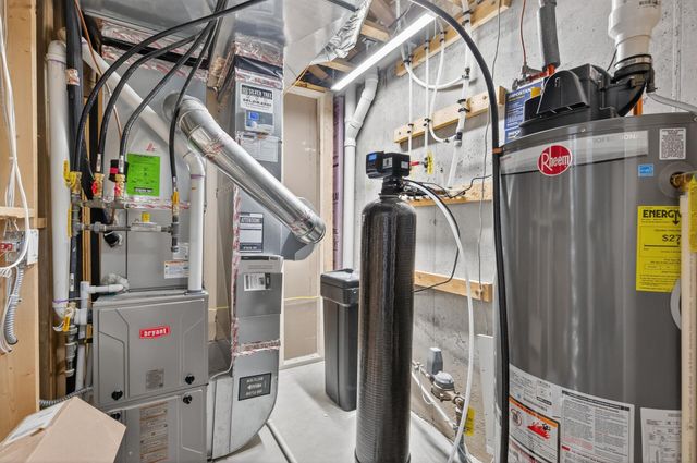 1081 Oakwood Road, Newport, MN 55055