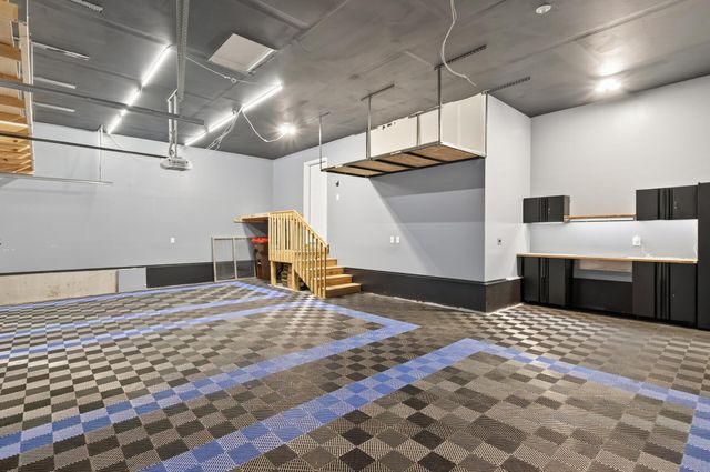 1081 Oakwood Road, Newport, MN 55055