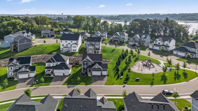 1081 Oakwood Road, Newport, MN 55055