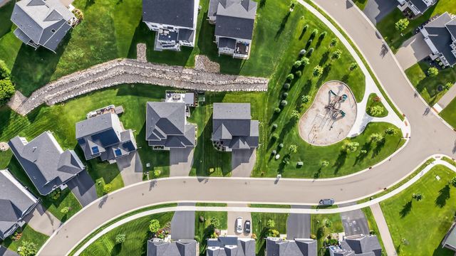 1081 Oakwood Road, Newport, MN 55055