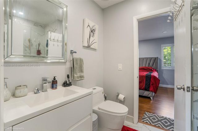 10425 NW 3rd St, Pembroke Pines, FL 33026