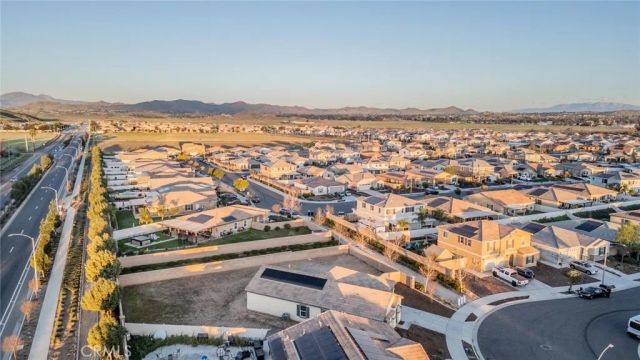 453 Cimarron Drive, Perris, CA 92570