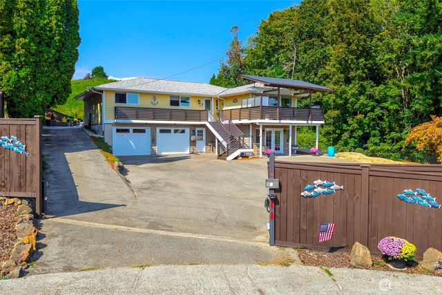 3027 NE Parklane Drive, Bremerton, WA 98310