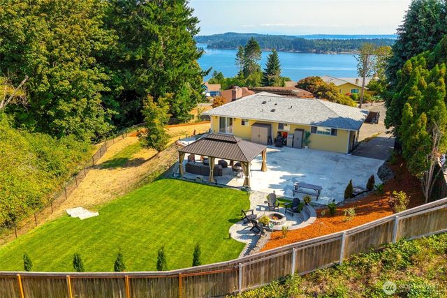 3027 NE Parklane Drive, Bremerton, WA 98310