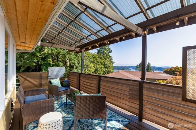 3027 NE Parklane Drive, Bremerton, WA 98310