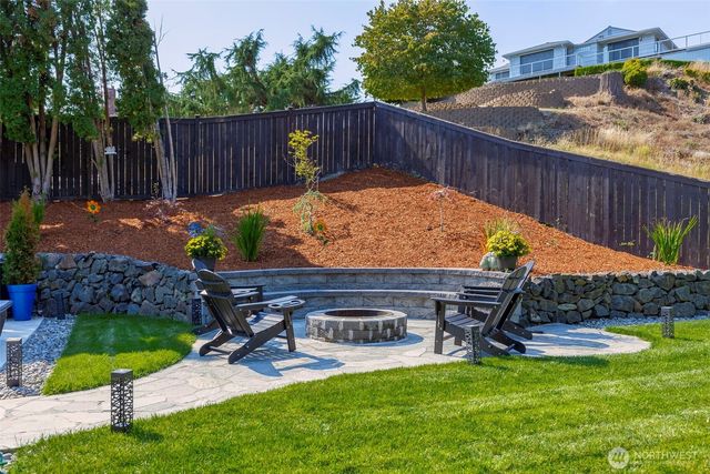 3027 NE Parklane Drive, Bremerton, WA 98310