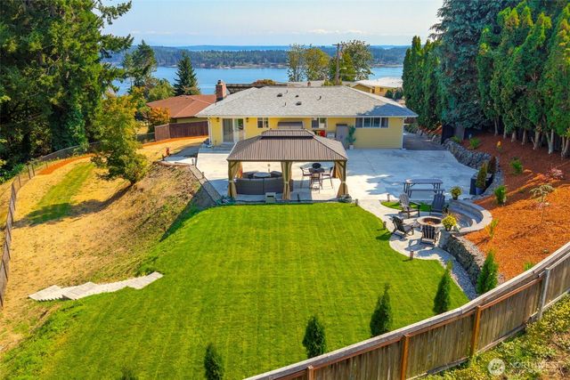 3027 NE Parklane Drive, Bremerton, WA 98310