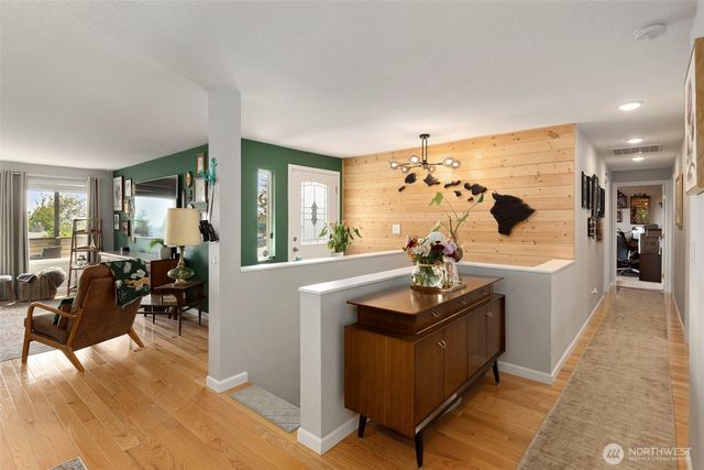 3027 NE Parklane Drive, Bremerton, WA 98310