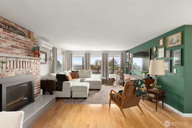 3027 NE Parklane Drive, Bremerton, WA 98310