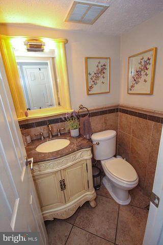 6 KINGSLEY AVE, Marlton, NJ 08053