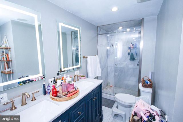 6 KINGSLEY AVE, Marlton, NJ 08053