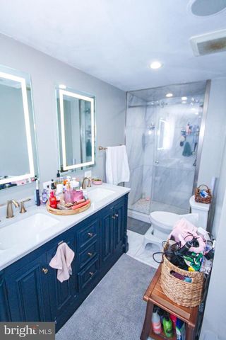 6 KINGSLEY AVE, Marlton, NJ 08053