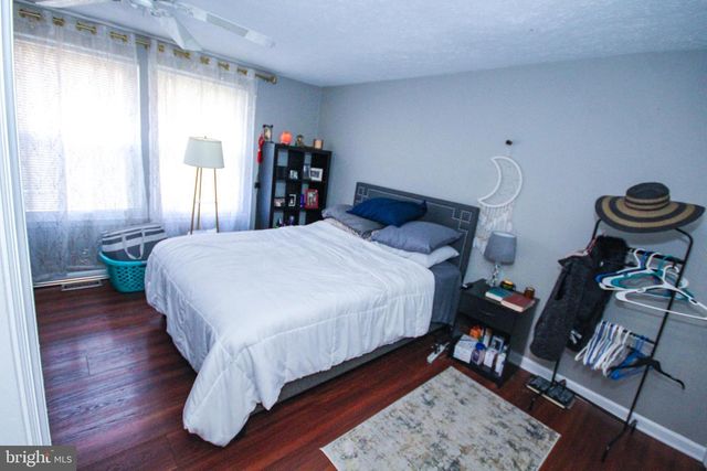 6 KINGSLEY AVE, Marlton, NJ 08053