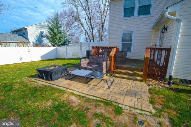 6 KINGSLEY AVE, Marlton, NJ 08053