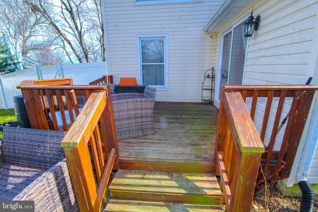 6 KINGSLEY AVE, Marlton, NJ 08053