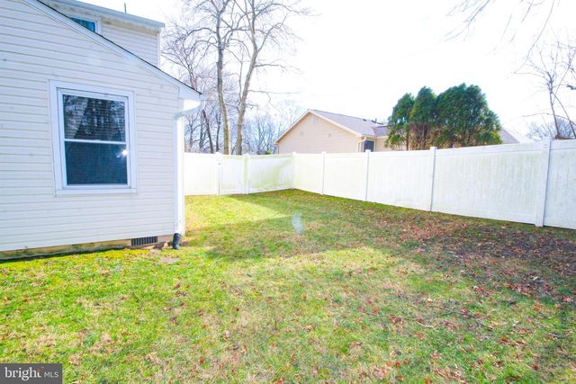 6 KINGSLEY AVE, Marlton, NJ 08053