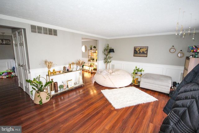 6 KINGSLEY AVE, Marlton, NJ 08053