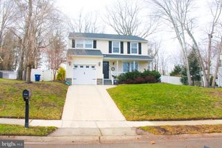 6 KINGSLEY AVE, Marlton, NJ 08053